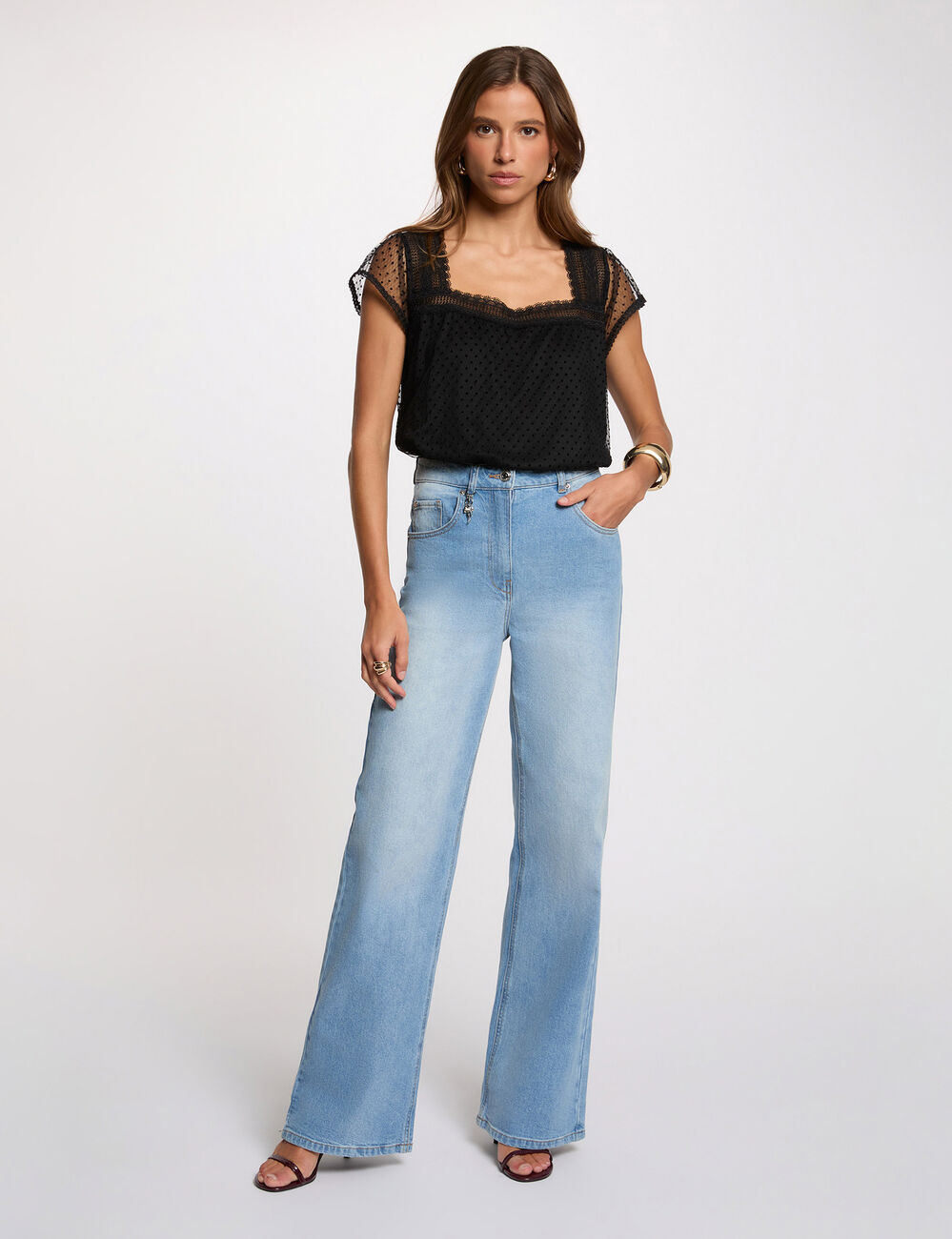 Lace t-shirt with square neckline black women