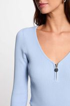 Pull manches longues côtelé détail zippé bleu ciel femme