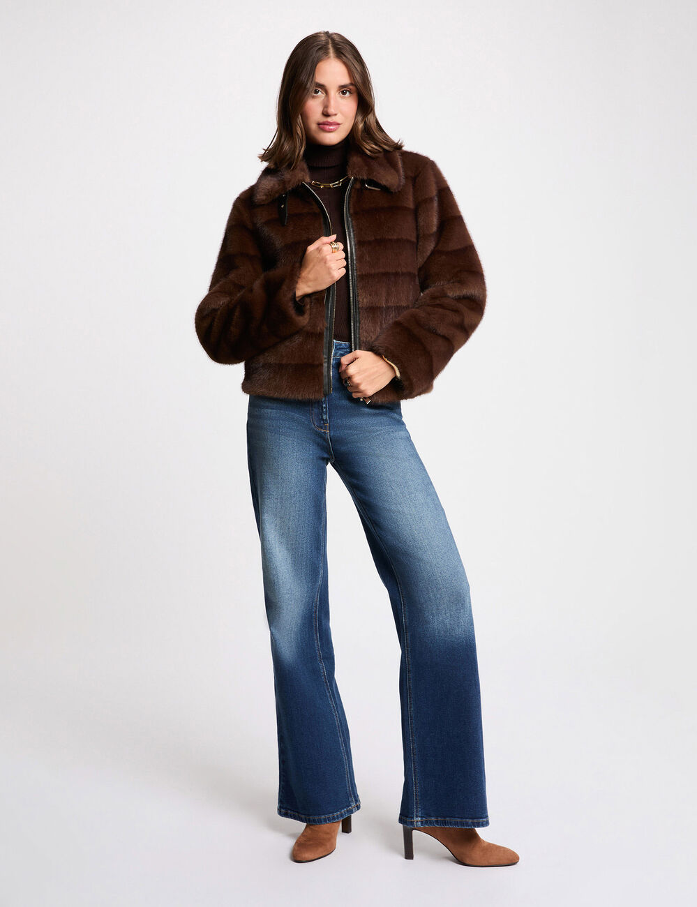 Short faux fur coat brown women