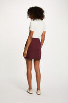 Jupe courte ajustée prune femme