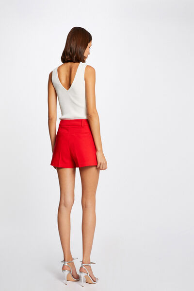 Standard waisted straight city shorts red ladies'