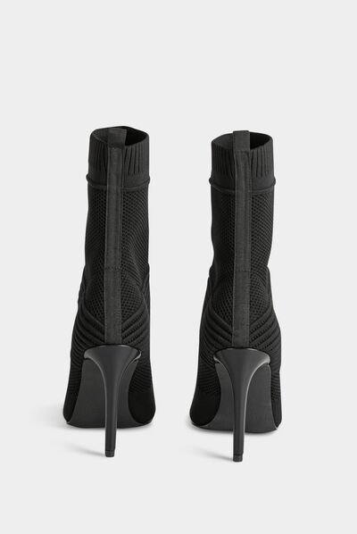 Boots with stiletto heels black ladies'