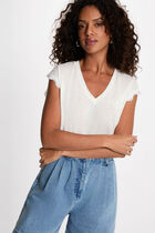 V-neck short-sleeve t-shirt white women