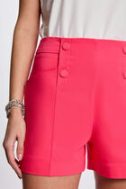Short droit à pinces rose fushia femme
