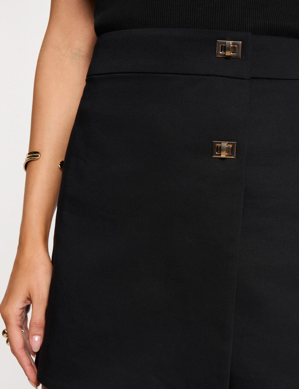 High-waisted skirt shorts black women