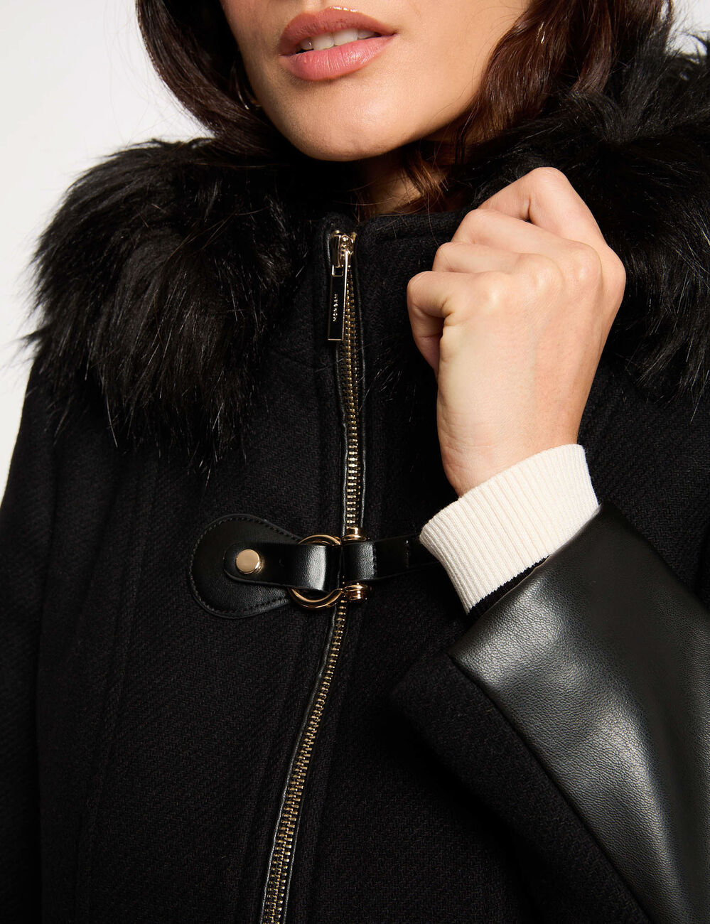Straight zipped coat with hood black women