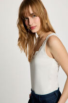 Fitted v-neck tank top white women