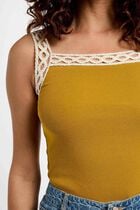 Débardeur sans manches jaune moutarde femme