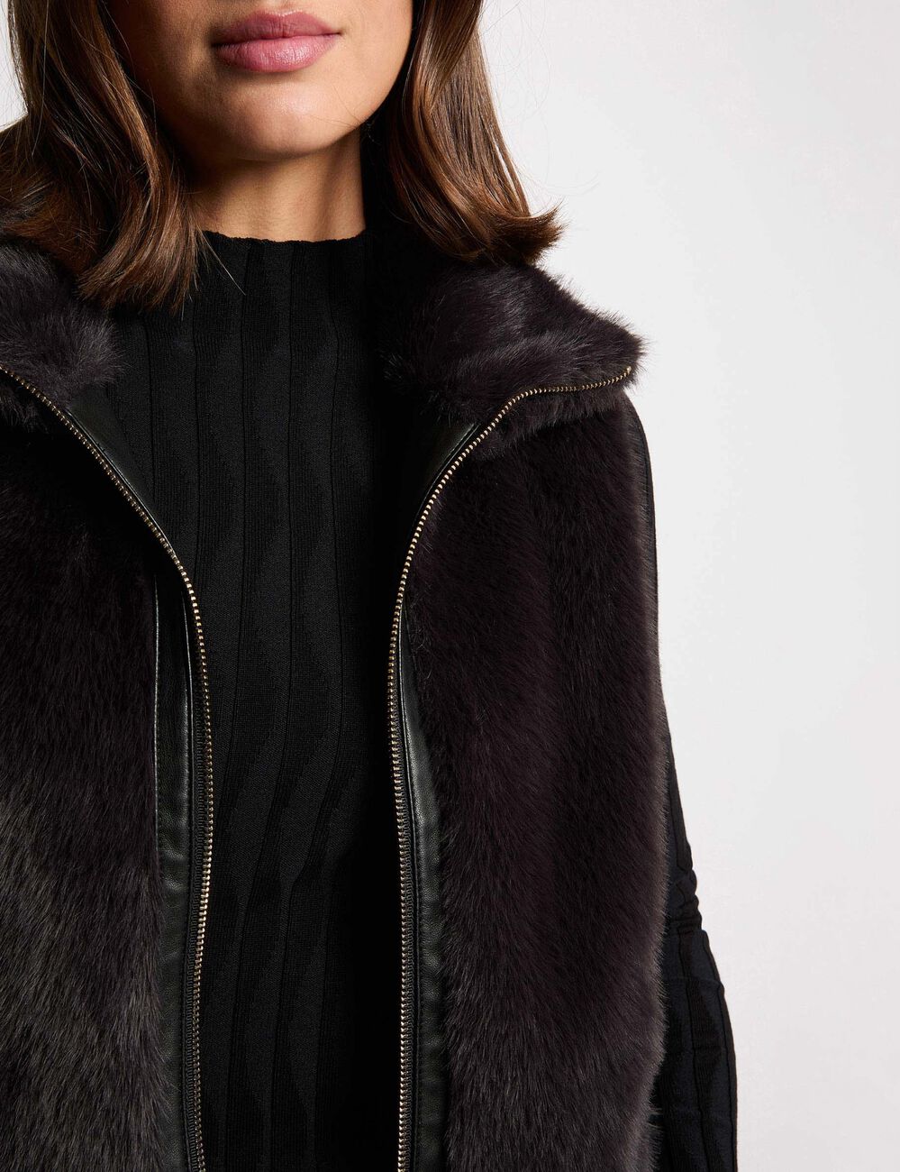 Sleeveless jacket black women