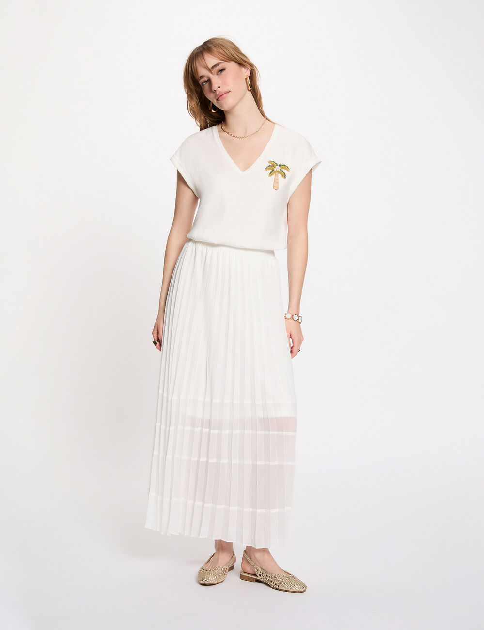 V-neck short-sleeve t-shirt white women