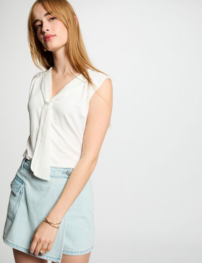 Sleeveless vest top white women
