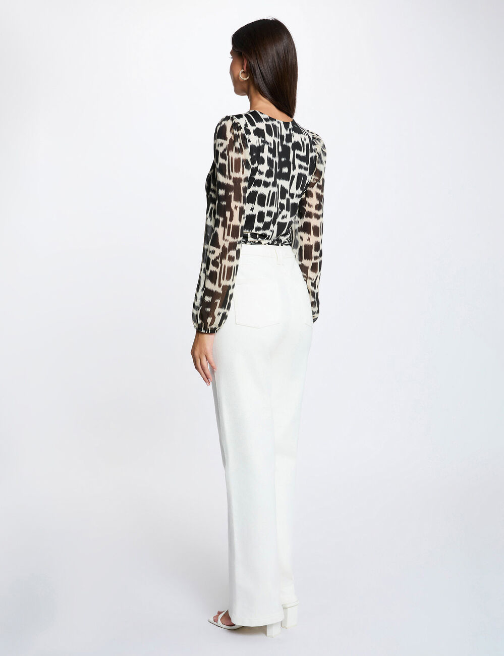 V-neck t-shirt with sheer sleeves multicolor women