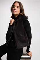 Sleeveless jacket black women