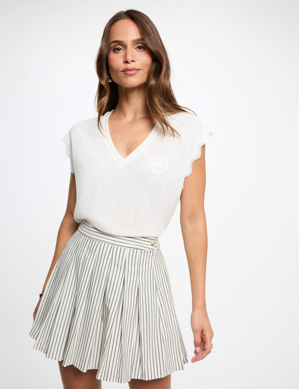 Pleated short skirt ivory women