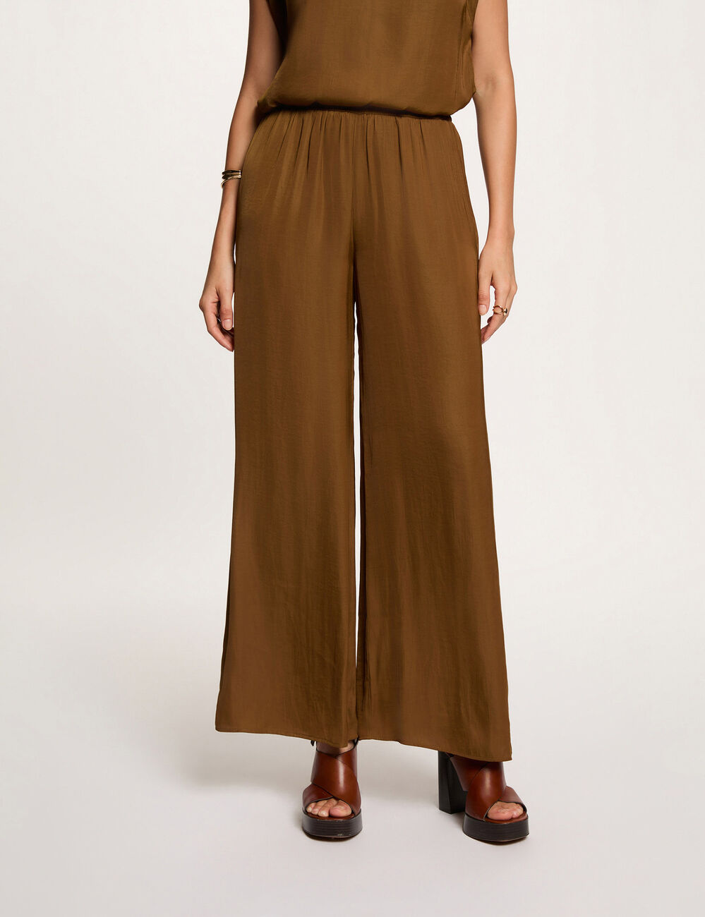 Flowy wide-leg trousers camel women