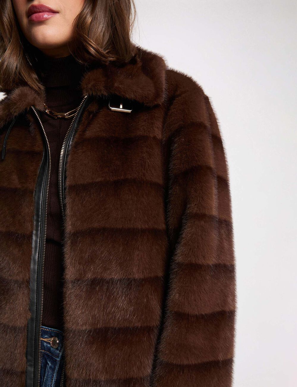 Short faux fur coat brown women