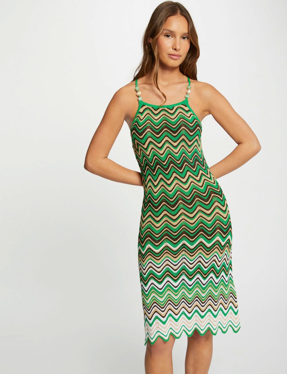 Robe tricot droite avec bijoux vert femme