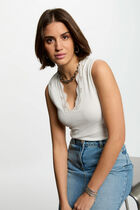 Sleeveless vest top white women