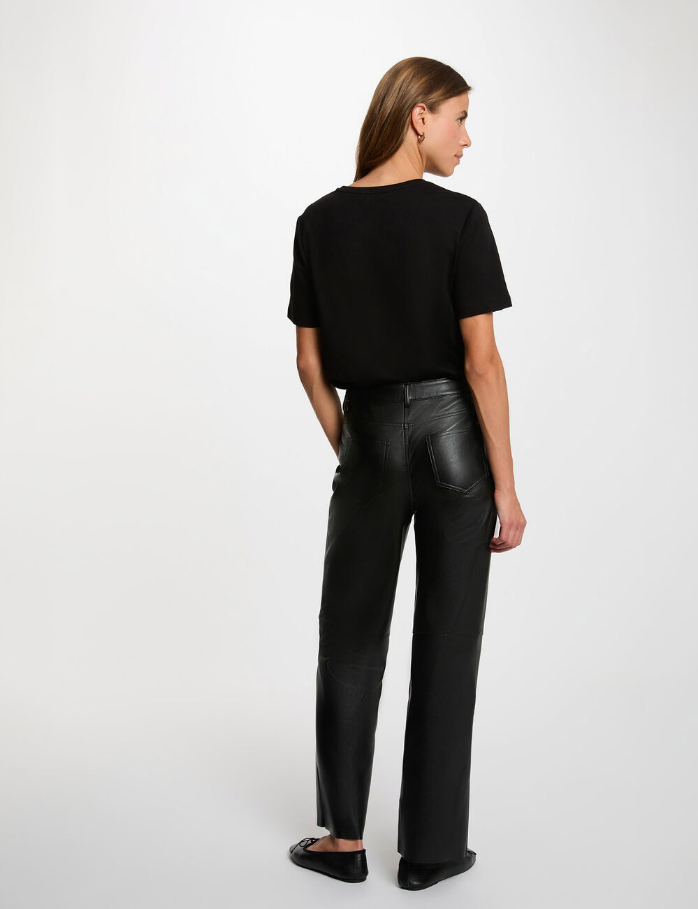 Straight t-shirt with round neck black women