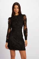 Robe courte ajustée dentelle noir femme
