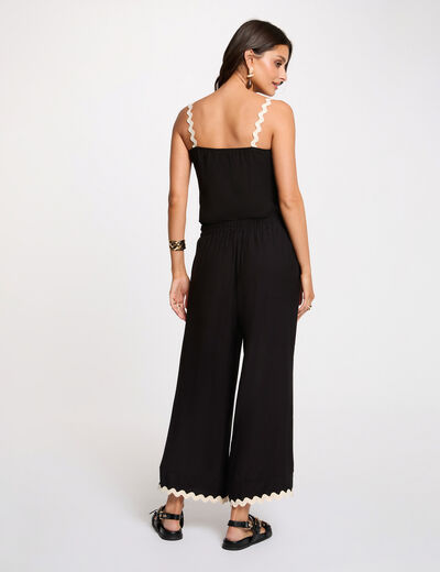 Fitted top black women