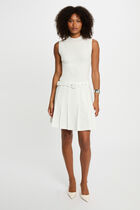 Robe courte droite bas plissé blanc femme