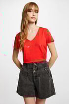 T-shirt with message red women