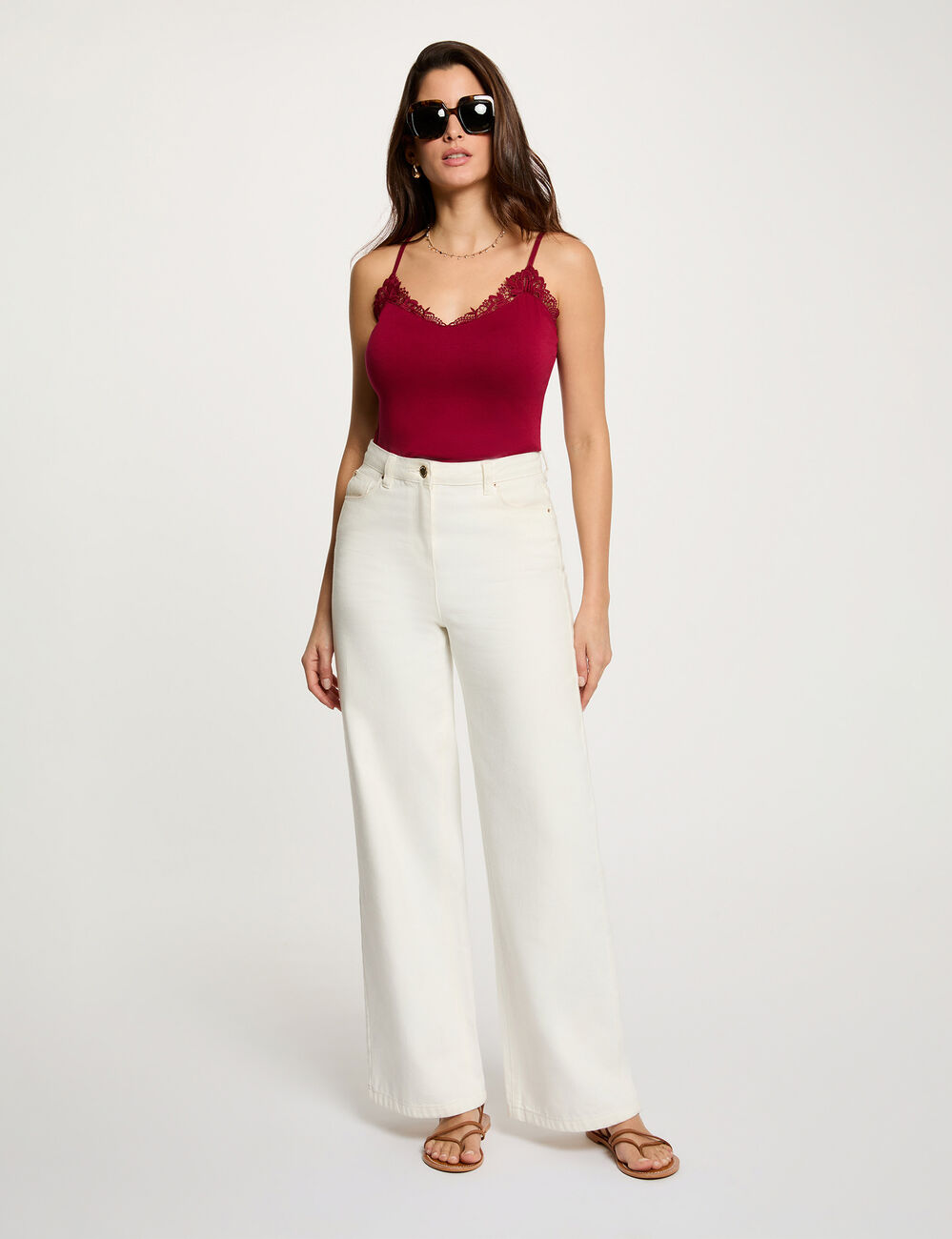 Lace-trimmed V-neck camisole bordeaux women