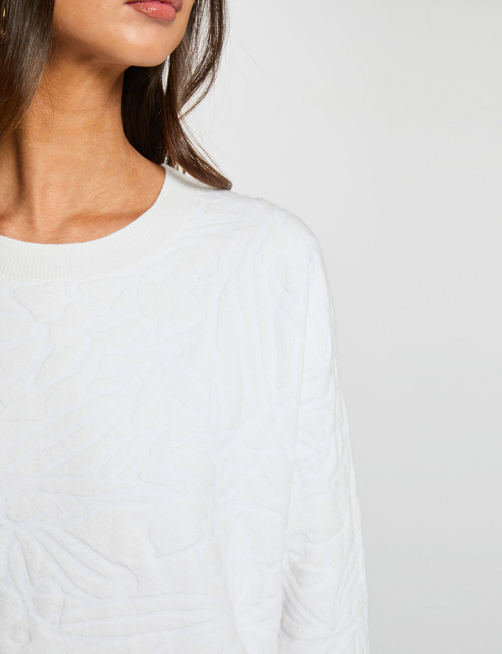 Round neck sweater white women