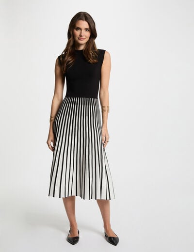 Pleated A-line knitted dress black women