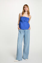 High-waisted wide-leg jeans bleach denim women
