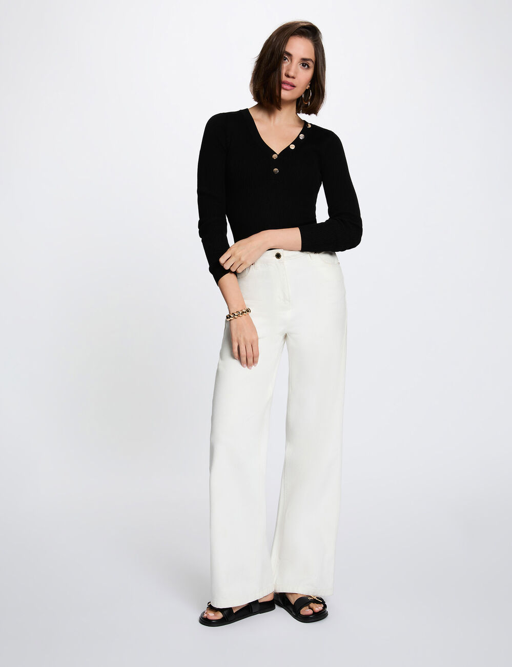 Fitted V-neck sweater black women