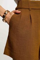 High-waisted shorts camel women