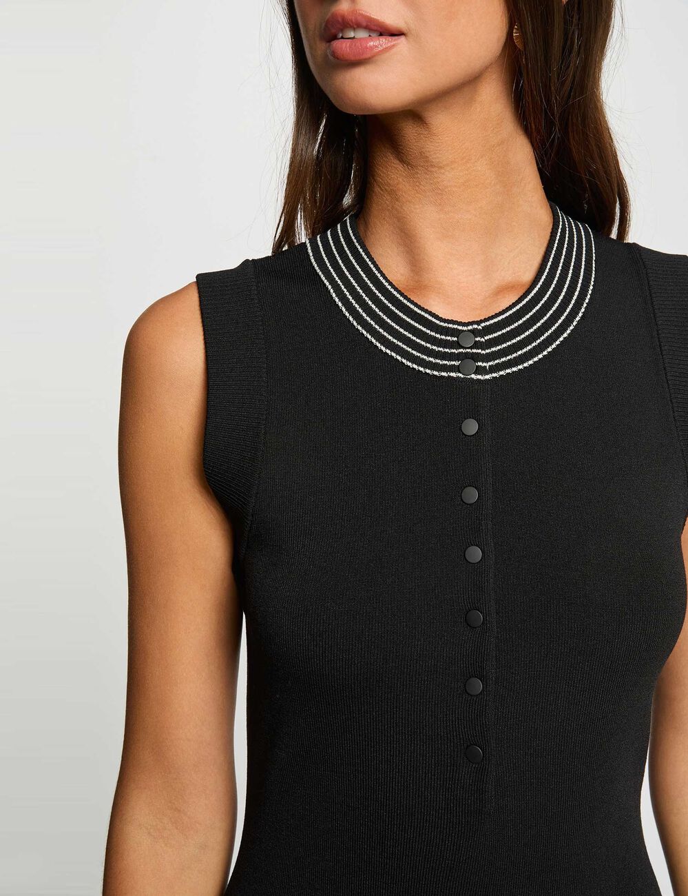 Sleeveless short dress black women