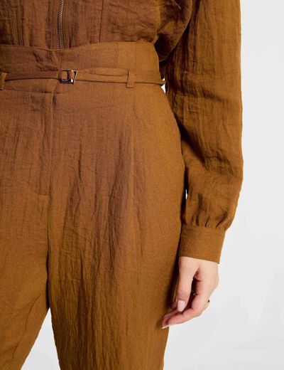 High-waisted carrot trousers camel women