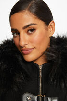 Manteau droit zippé à capuche noir femme