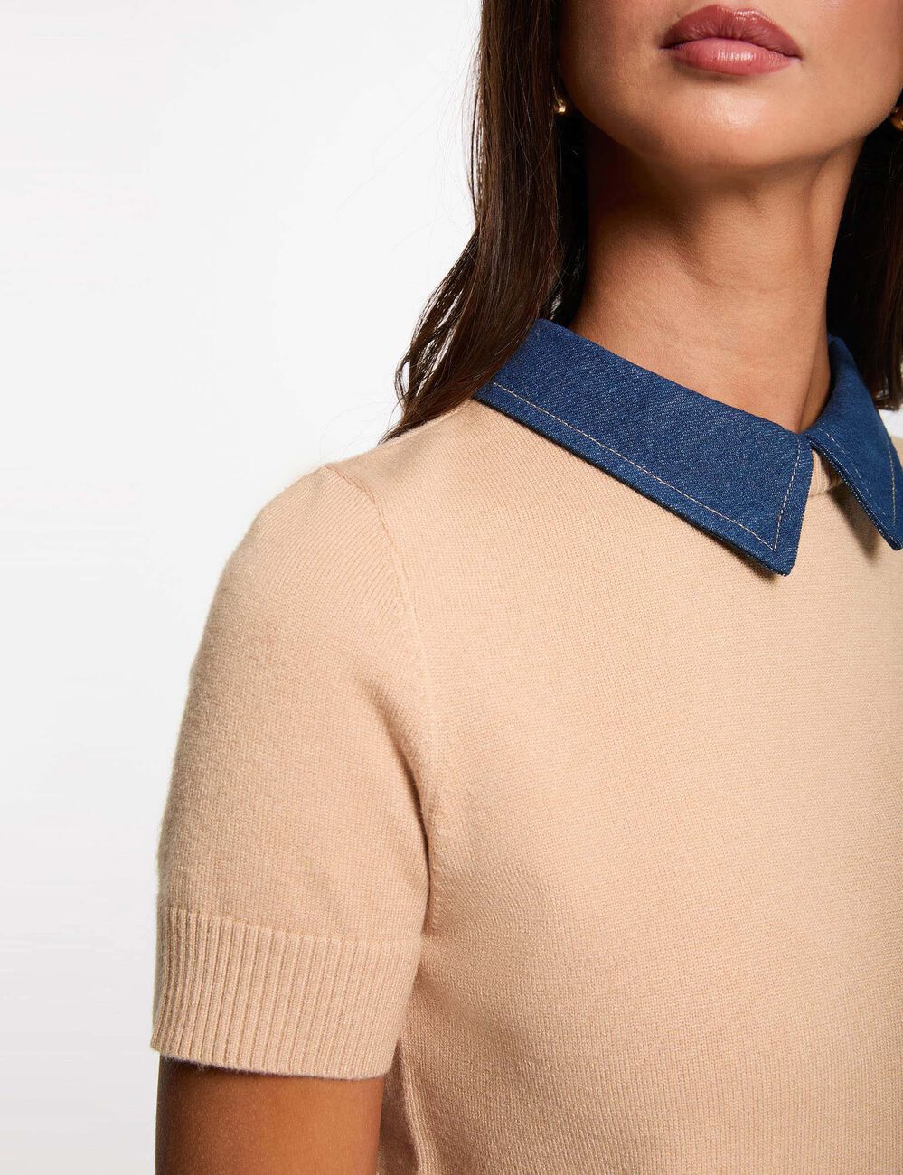 Sweater with a folded collar camel women