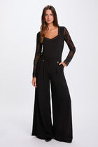 Lace t-shirt with sweetheart neckline black women