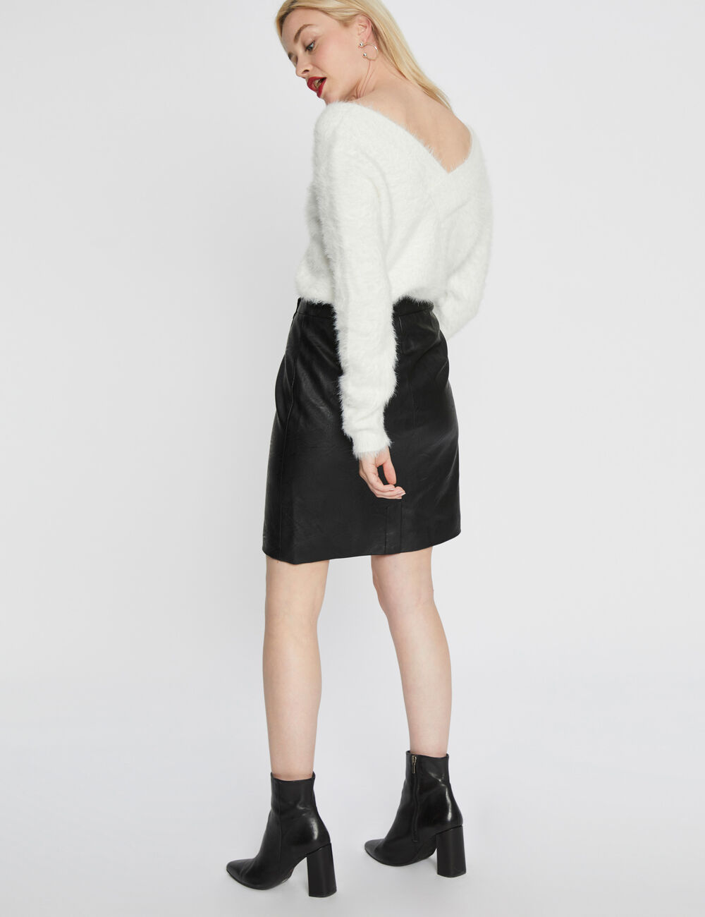 Fluffy knit jumper V-neck front and back ivory women
