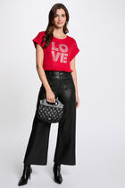 T-shirt with message red women