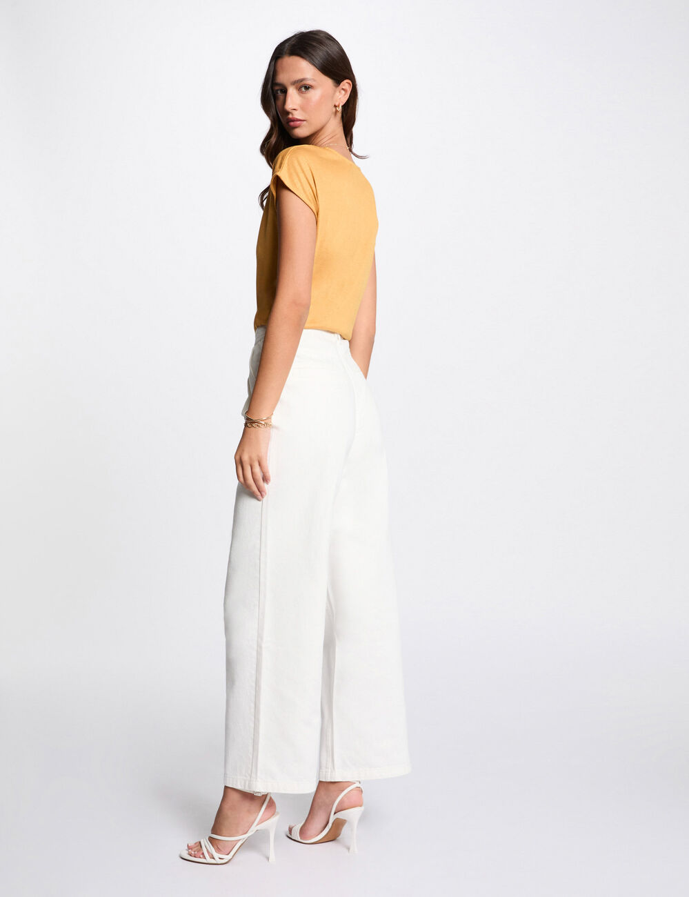 Short-sleeved t-shirt mustard yellow women