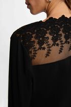 Lace V-neck t-shirt black women