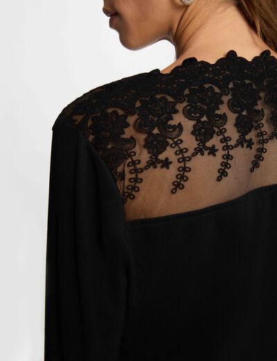 Lace V-neck t-shirt black women