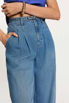 High-waisted wide-leg jeans bleach denim women