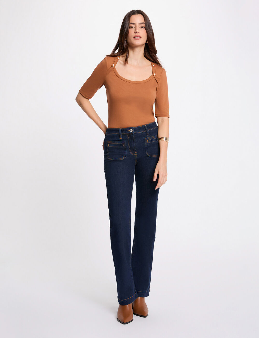 High-waisted bootcut jeans raw denim women