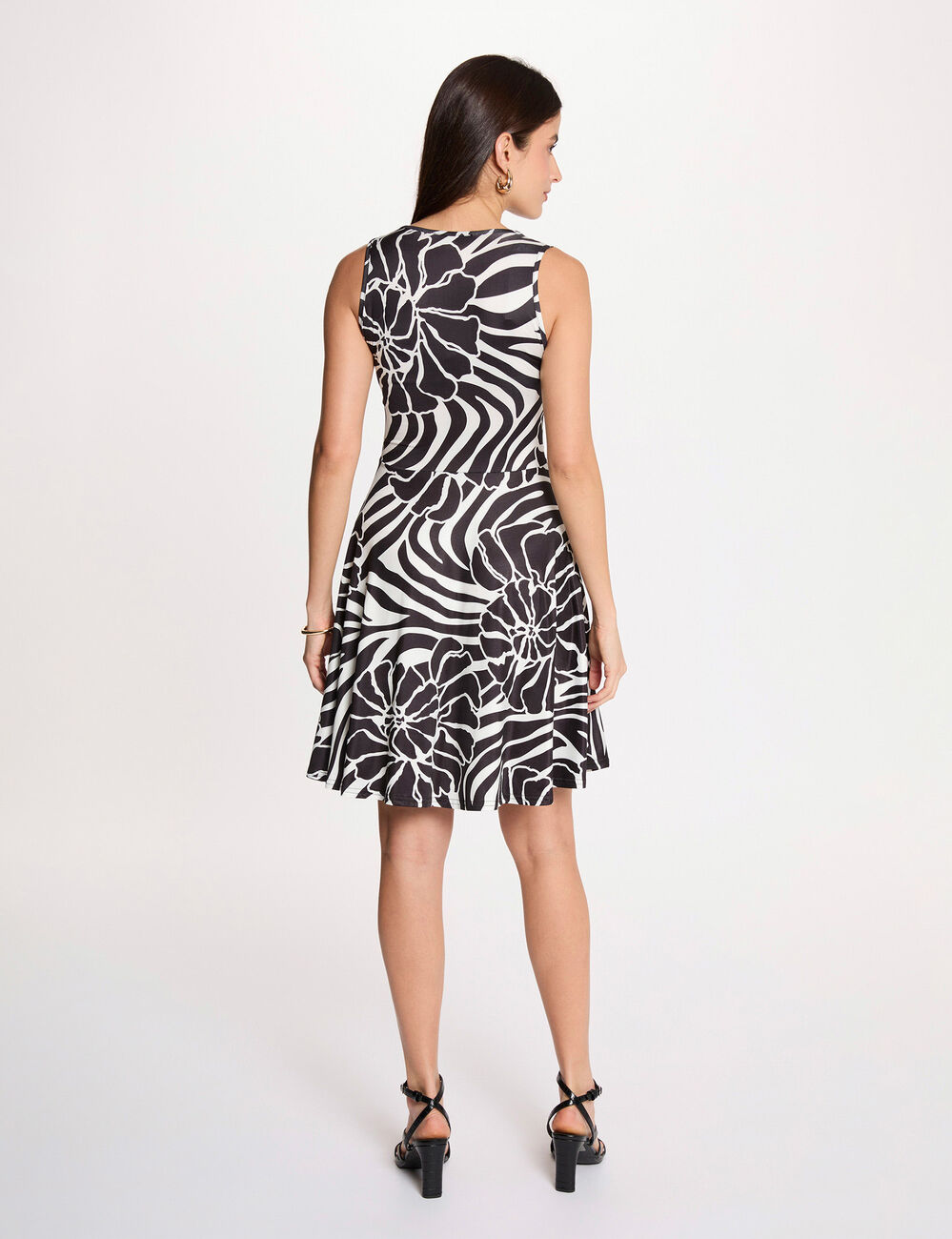 Short dress with neckline black women