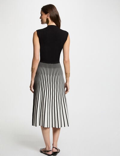 Pleated A-line knitted dress black women