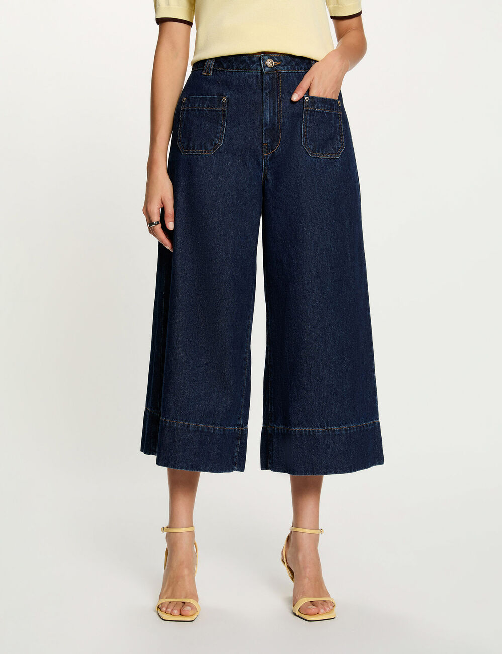 High-waisted shorts blue women