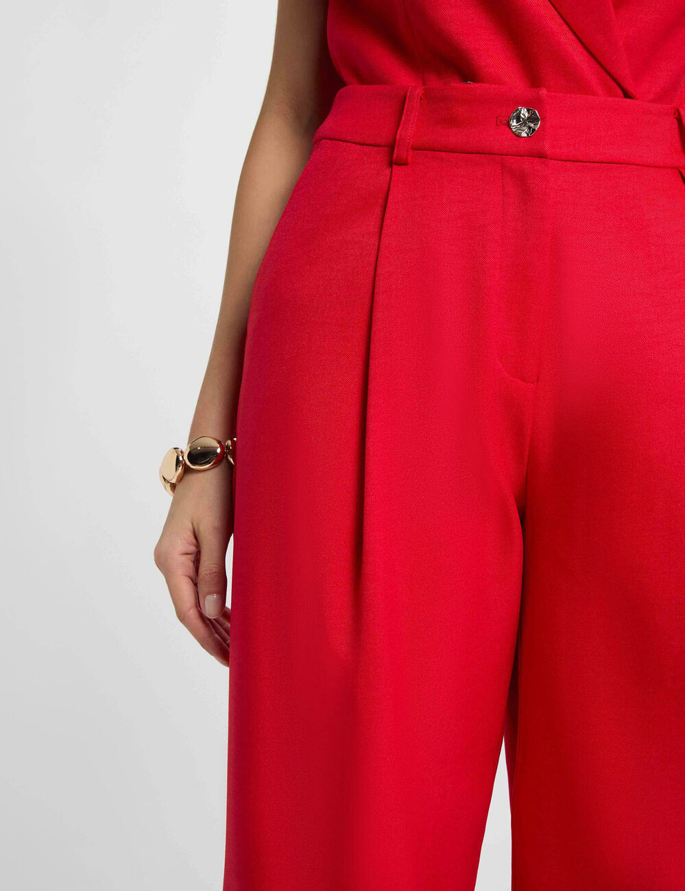 High-waisted wide trousers red women