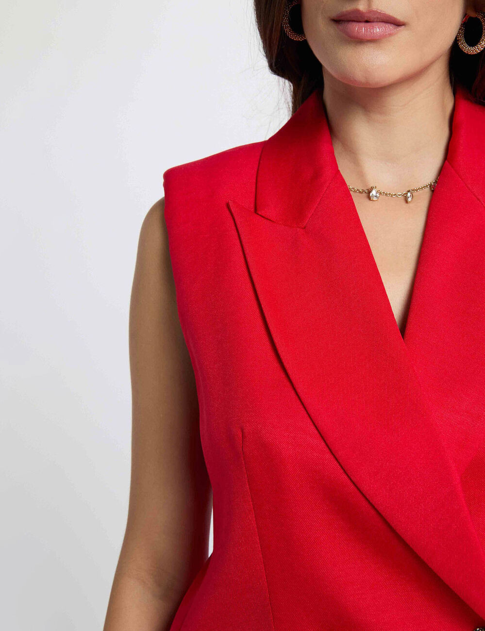 Fitted sleeveless jacket red women